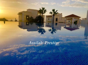 Asilah Luxury Living ------Sea View --Access to 2 pools --5 minutes From Thee Beach -----NETFIX----- Private Parking ----------------------------------Vida de Lujo ---- Vistas al mar ----- Acceso a 2 